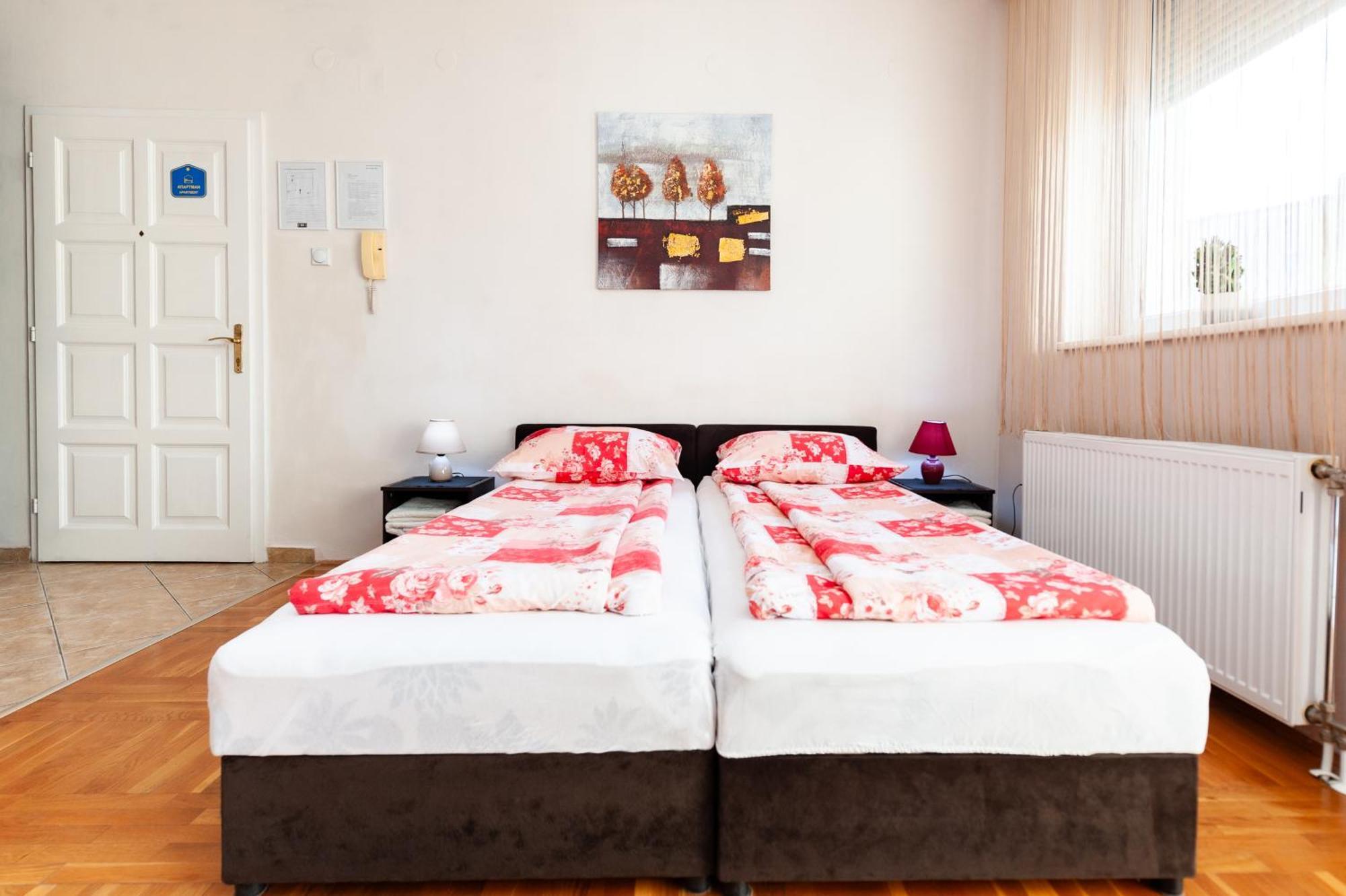 Momo'S Studio Apartment Subotica Exterior photo