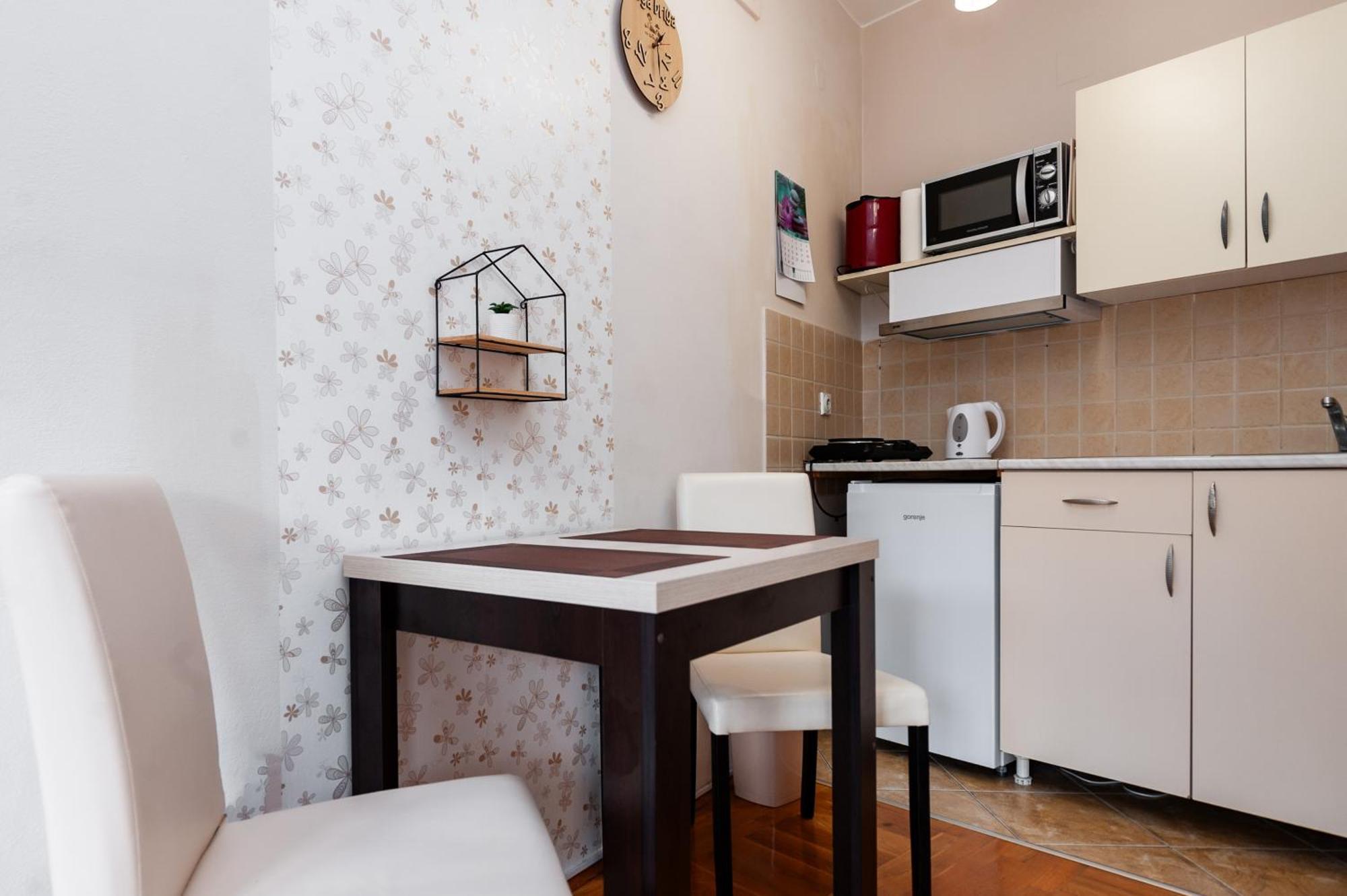 Momo'S Studio Apartment Subotica Exterior photo